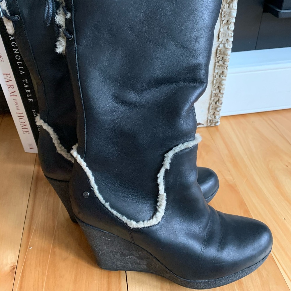 Uggs Emilie Black Wedge Leather Boots size 7